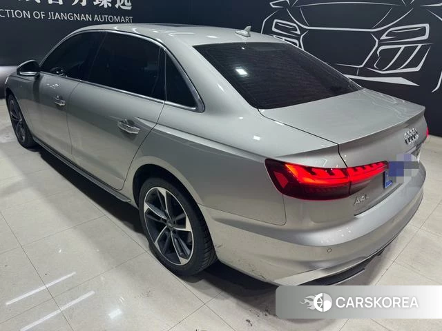 Audi A4L 2023 Серебристо-серый из Китая, фото 4
