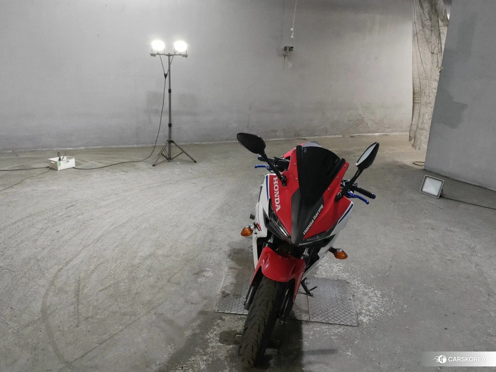 Проданный Honda CBR400R id 3947438 из Японии, фото 4