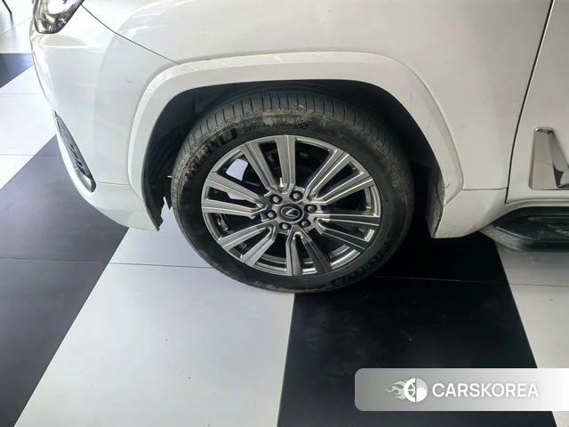 Lexus LX 2023 Белый из Китая, фото 6