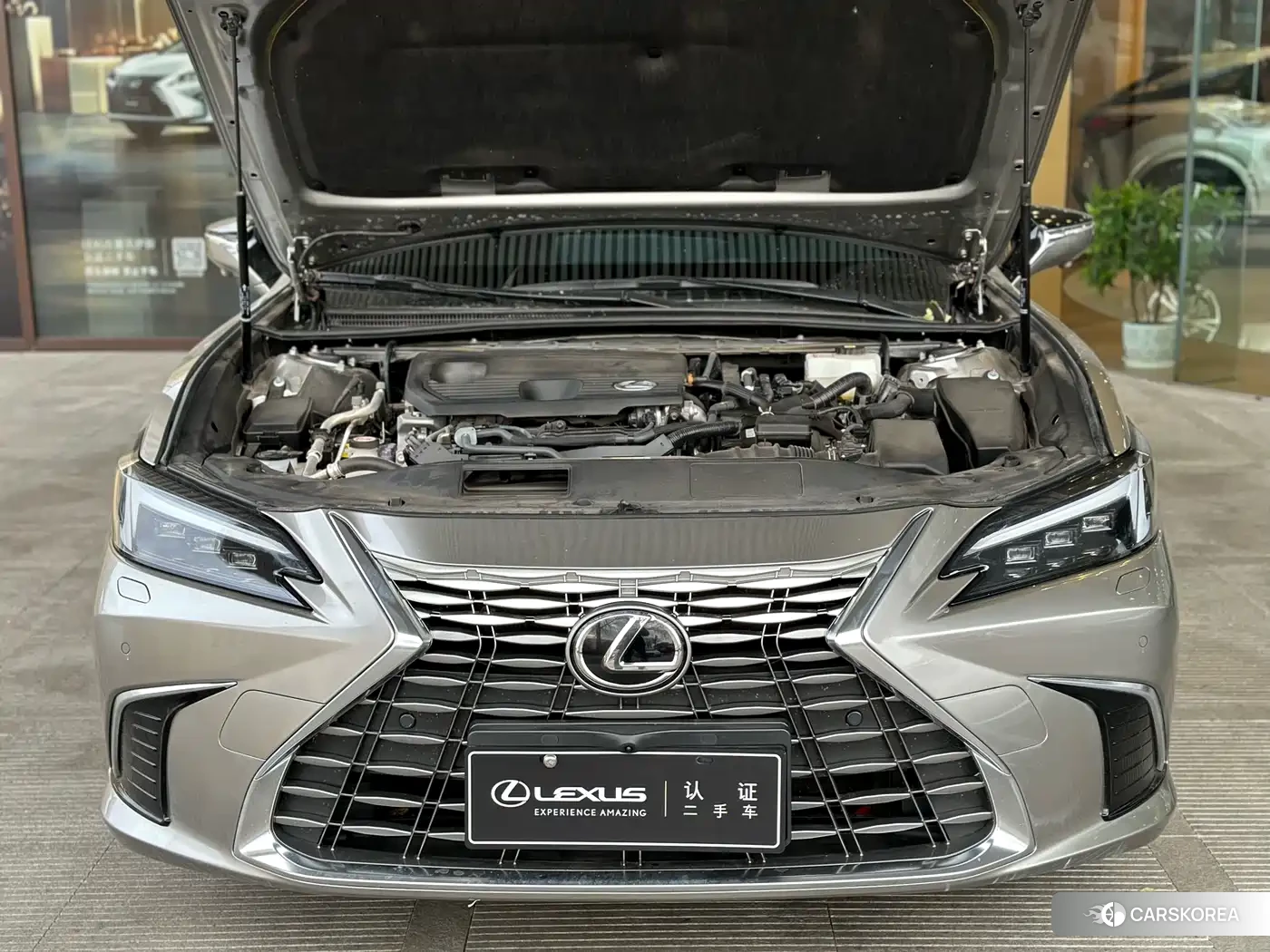 Lexus ES 2025 Silver/gray из Китая, фото 6