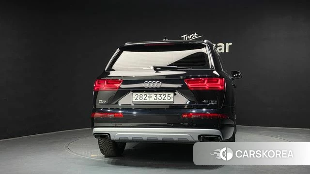 Audi Q7 (4M) id 3905282 из Кореи 14