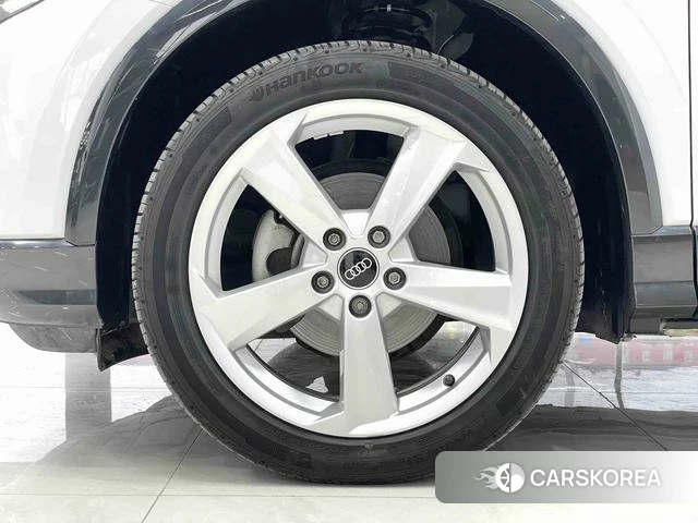 Audi Q2L id 4380530 из Китая 10