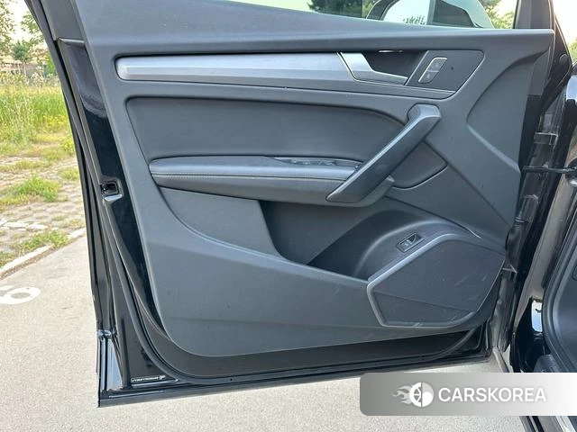 Audi Q5L id 4313842 из Китая 34