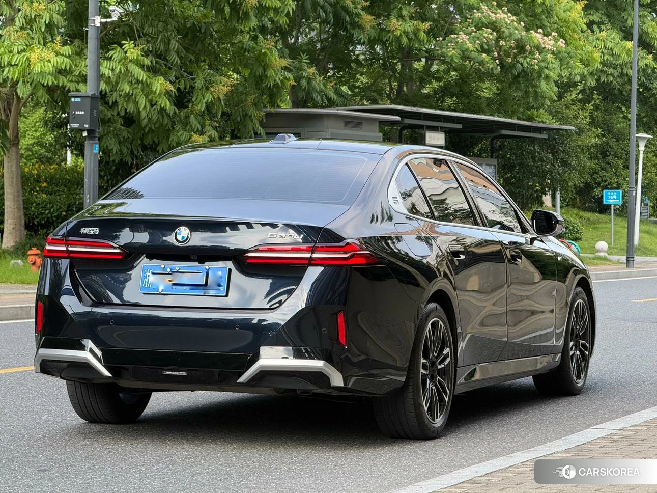 BMW 5 series 2024 Черный из Китая, фото 4