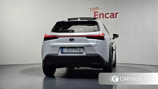 Lexus UX300h id 4329547 из Кореи 25