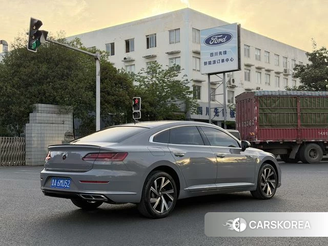 Volkswagen CC 2022 Темно-серый из Китая, фото 4