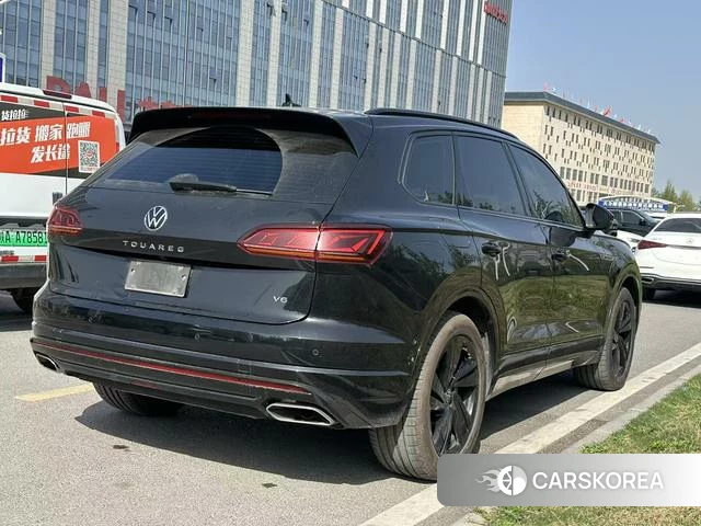 Volkswagen Touareg 2021 Черный из Китая, фото 4