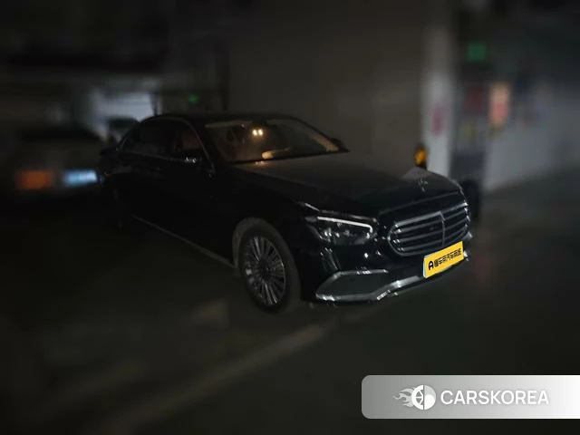 Mercedes-Benz E-class 2023 Черный из Китая, фото 4