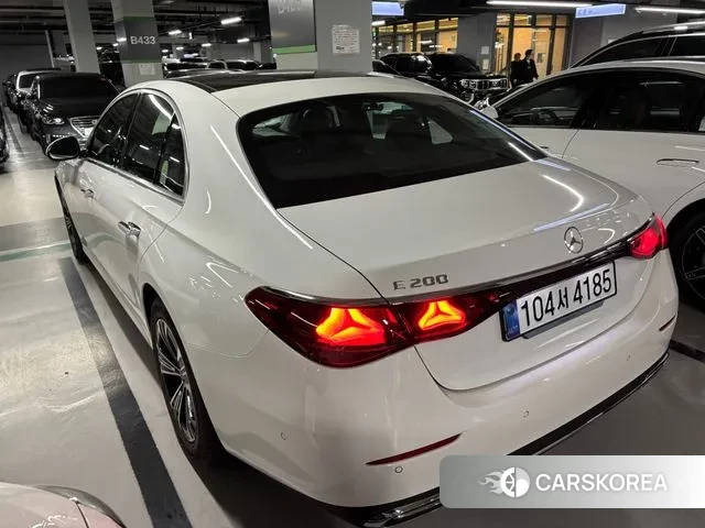 Mercedes-Benz E-Class W214 2025 Белый из Кореи, фото 5