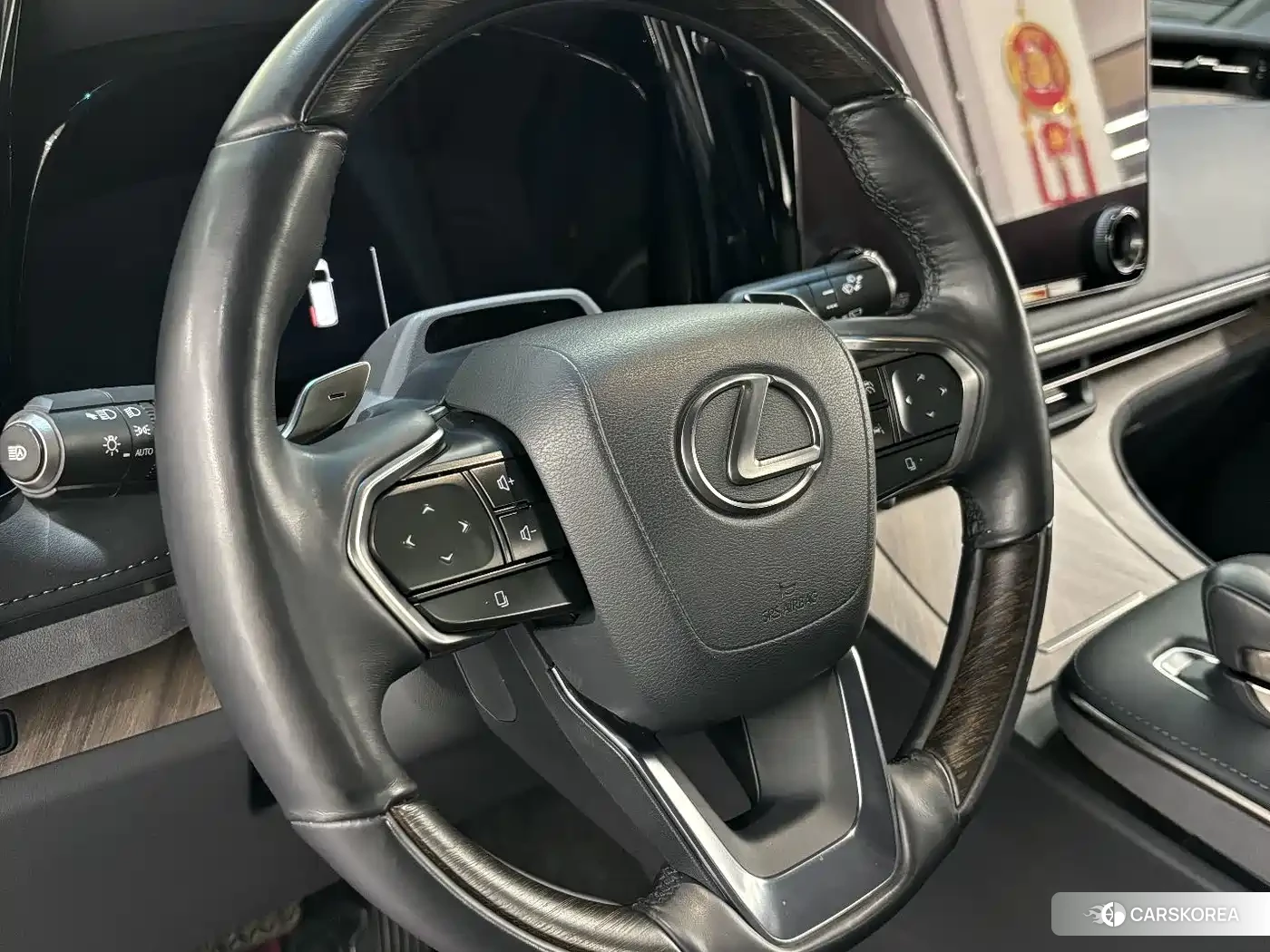 Lexus LM id 4644401 из Китая 15