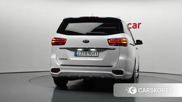 Kia The New Carnival id 3808111 из Кореи 14