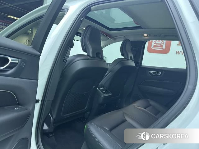 Volvo XC60 2020 Белый из Китая, фото 4