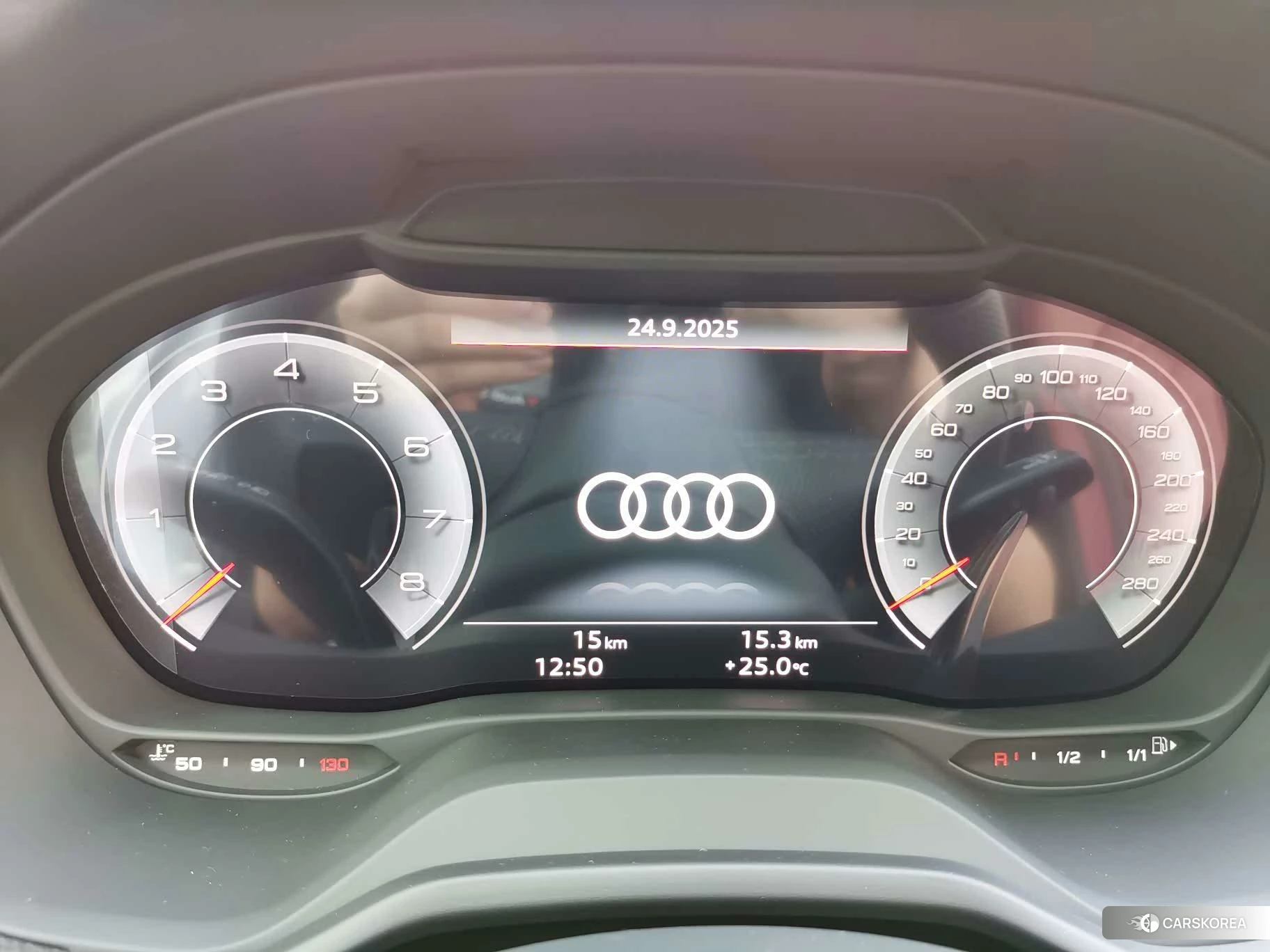 Audi Q2L 2025 Серебристо-серый из Китая, фото 4