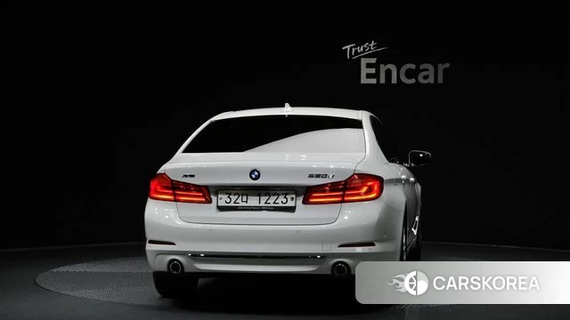 BMW 5 Series (G30) id 4557462 из Кореи 27