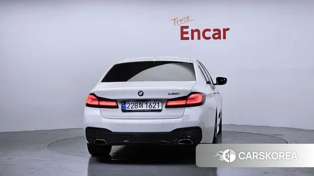 BMW 5 Series (G30) id 3301744 из Кореи 14