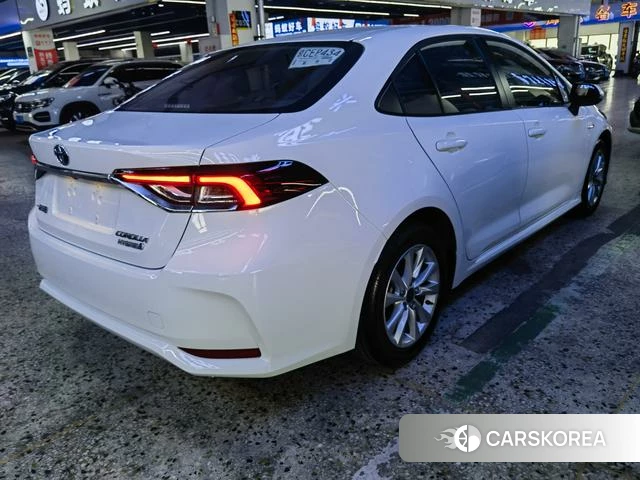 Toyota Corolla 2023 Белый из Китая, фото 5