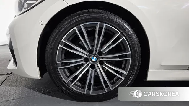 BMW 3 Series (G20) id 3535302 из Кореи 14