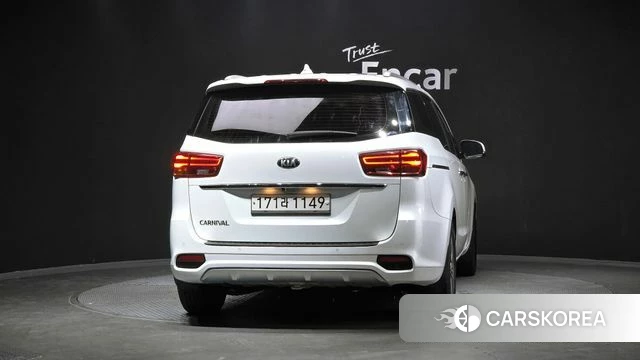 Kia The New Carnival id 4568513 из Кореи 25
