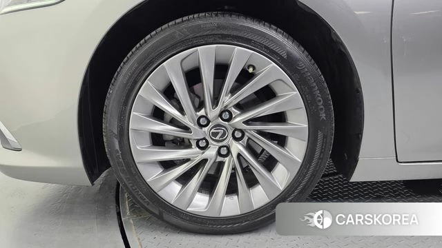 Lexus ES300h 7th generation id 4849971 из Кореи 30