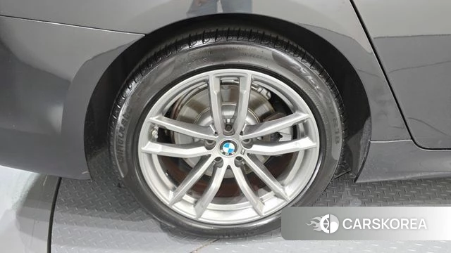 BMW 5 Series (G30) id 4872839 из Кореи 24