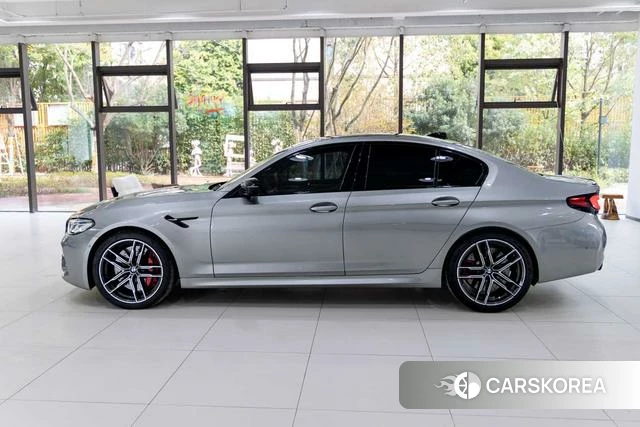 BMW M5 2021 Серебристо-серый из Китая, фото 4