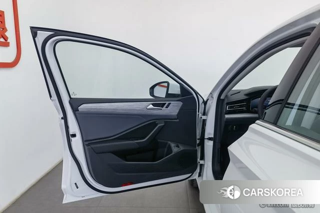 Volkswagen Sagitar id 4258500 из Китая 18