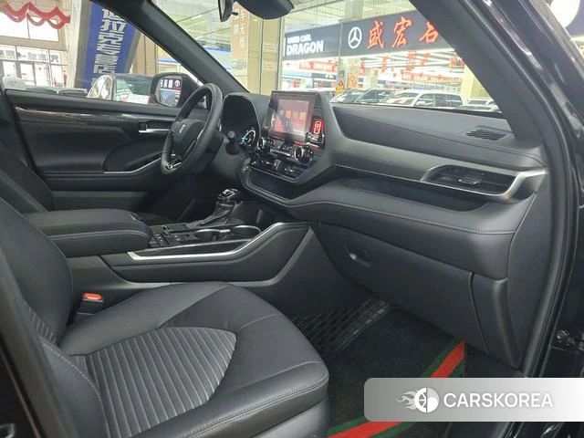 Toyota Crown Lufang id 4321177 из Китая 10
