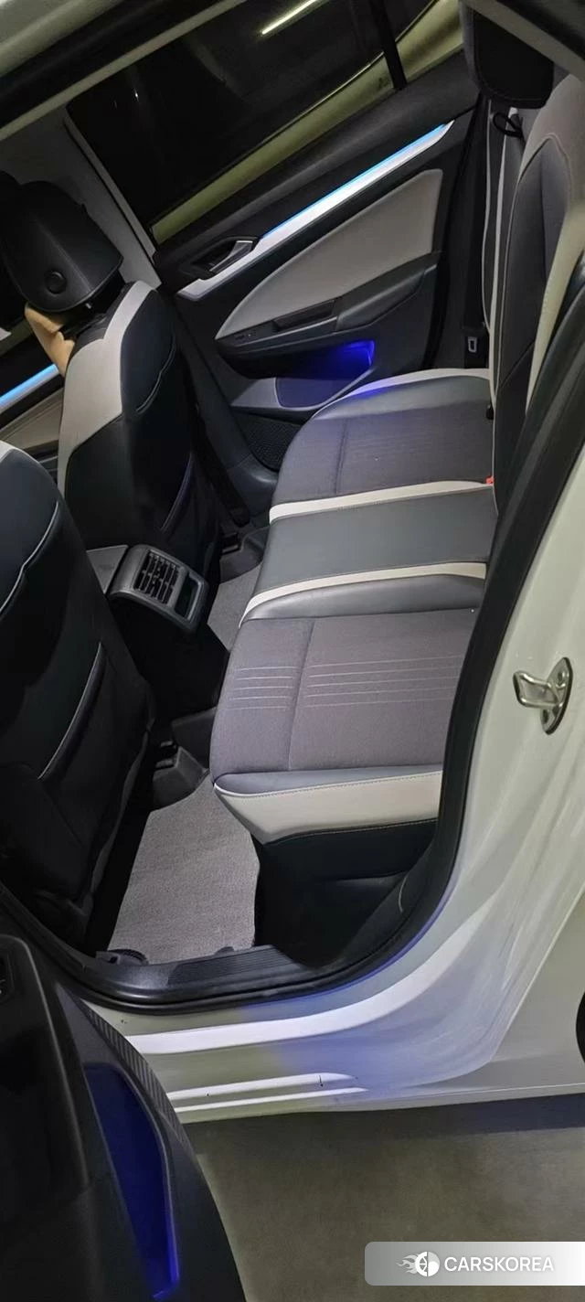 Volkswagen Golf 2024 Белый из Китая, фото 4