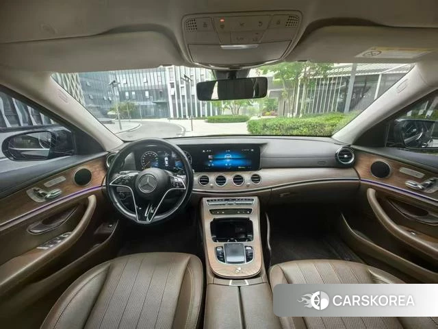 Mercedes-Benz E-class 2023 Черный из Китая, фото 4