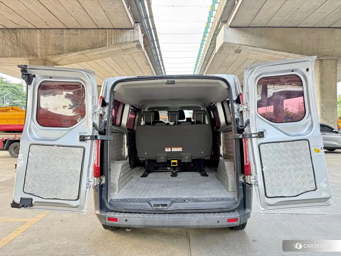 Ford Transit id 4680815 из Китая 18