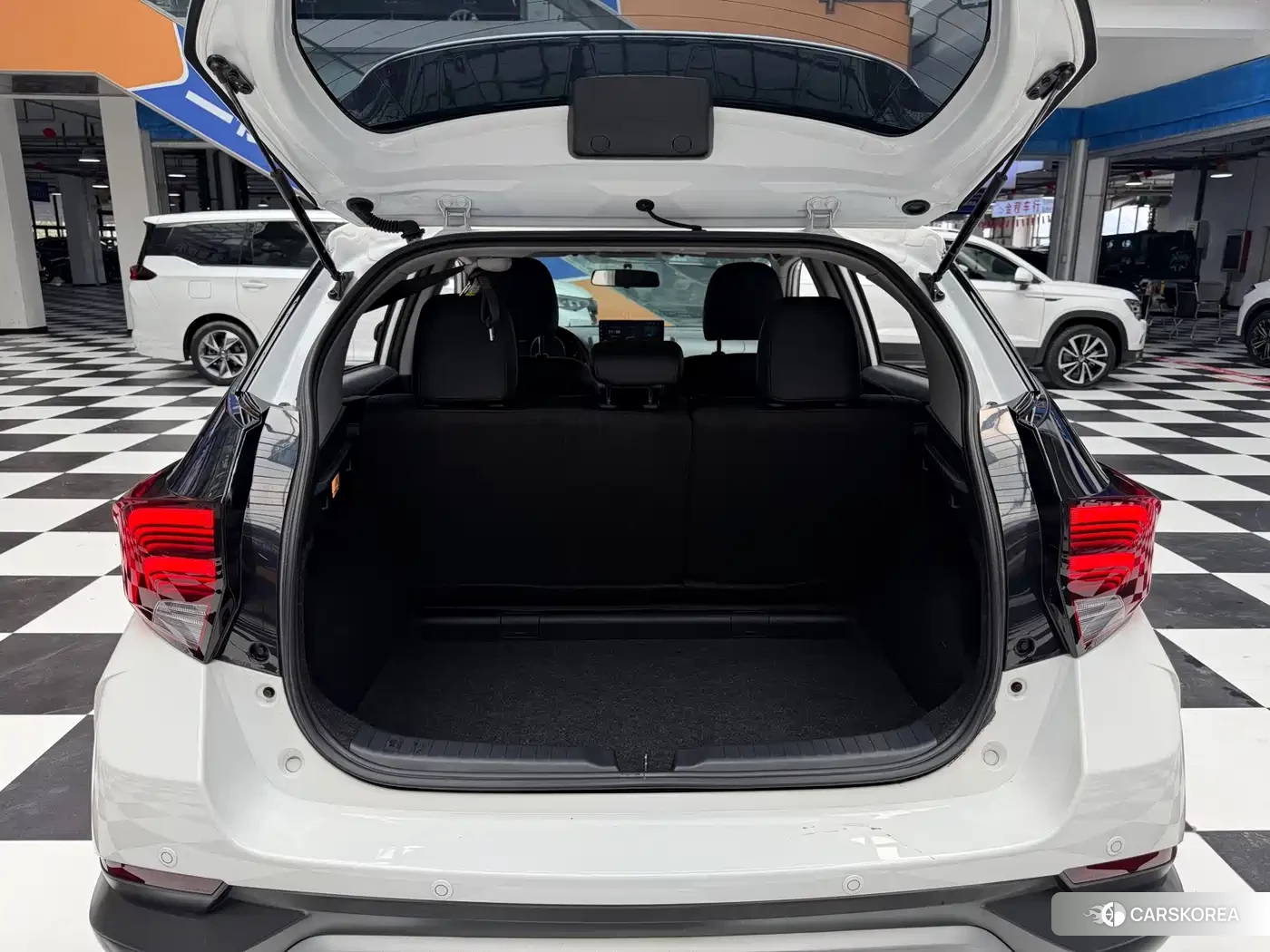 Toyota Yaris L id 4545781 из Китая 14