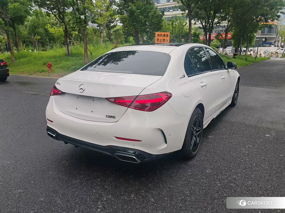 Mercedes-Benz Class C 2024 Белый из Китая, фото 4