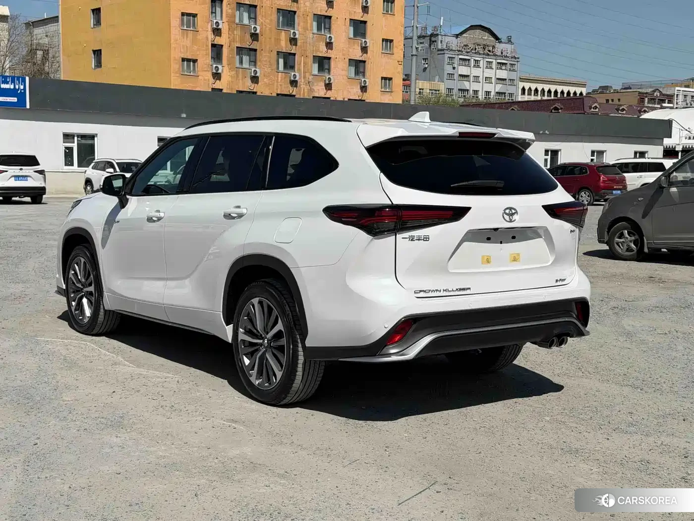 Toyota Crown 2026 Белый из Китая, фото 4