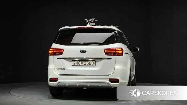 Kia The New Carnival id 3899001 из Кореи 14