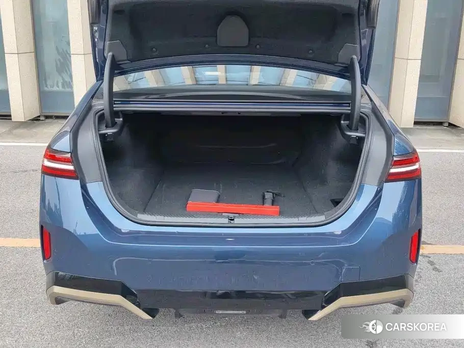 BMW i5 id 4600642 из Китая 7