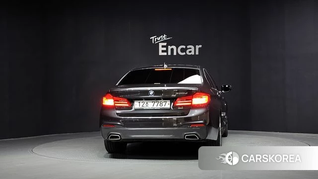 BMW 5 Series (G30) id 4377964 из Кореи 27