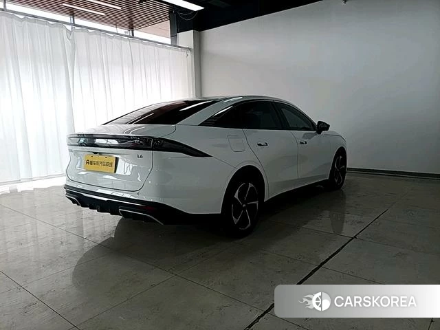 Geely Galaxy Galaxy L6 id 4212379 из Китая 14