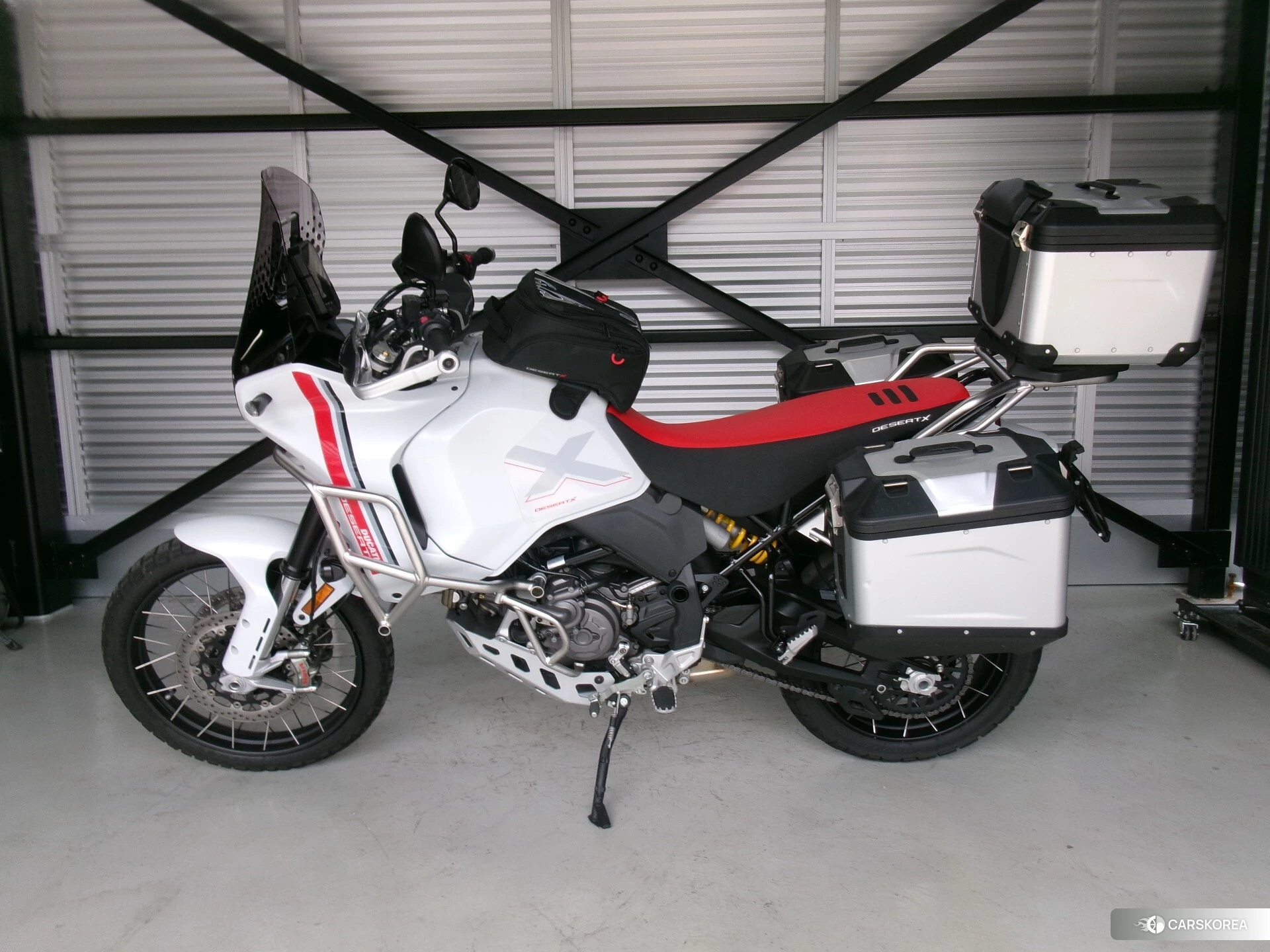 Ducati DESERT X 2023 из Японии