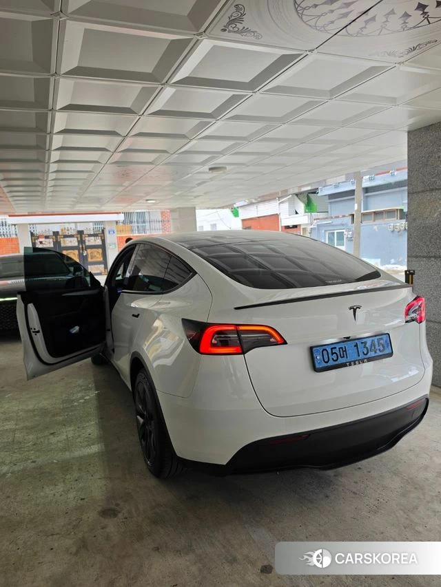 Tesla Model Y 2024 Белый из Кореи, фото 4