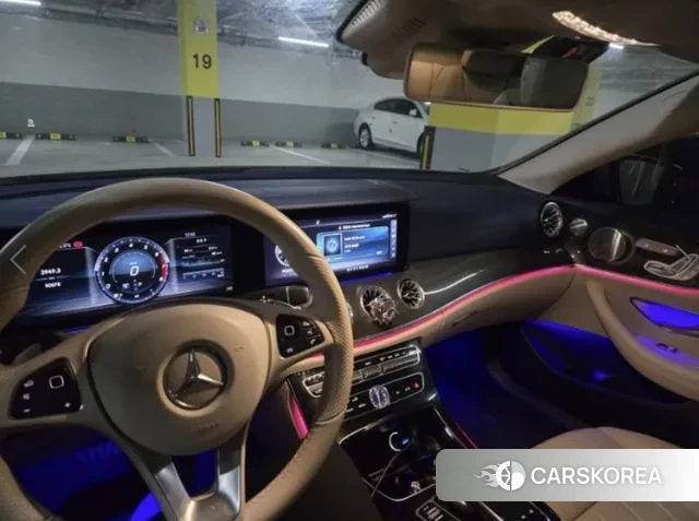 Mercedes-Benz E-Class W213 2018 Песочный из Кореи, фото 4