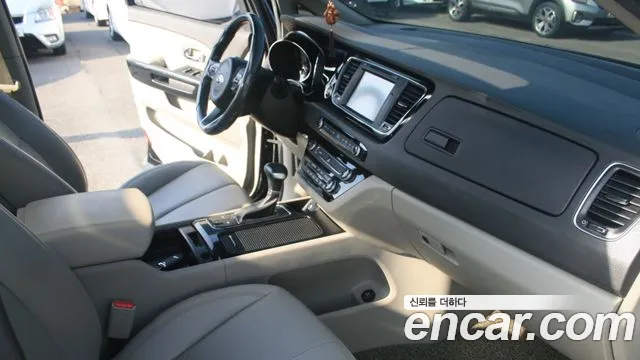 Kia All New Carnival id 2766344 из Кореи 14