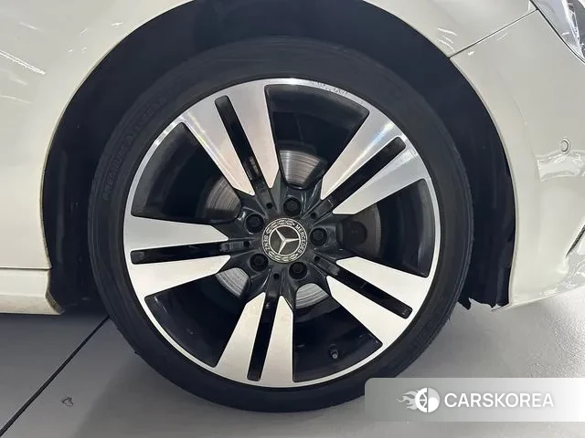 Mercedes-Benz A-Class W176 id 3021080 из Кореи 14