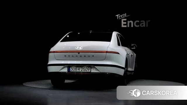 Hyundai Grandeur Hybrid (GN7) id 3410828 из Кореи 14