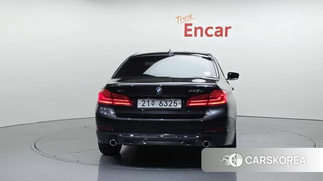 BMW 5 Series (G30) id 4459242 из Кореи 14