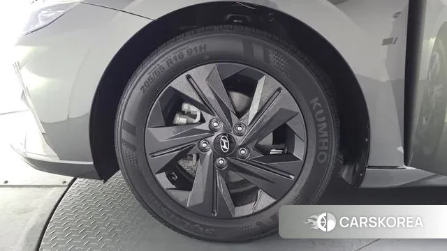 Hyundai Avante Hybrid (CN7) id 3787889 из Кореи 14