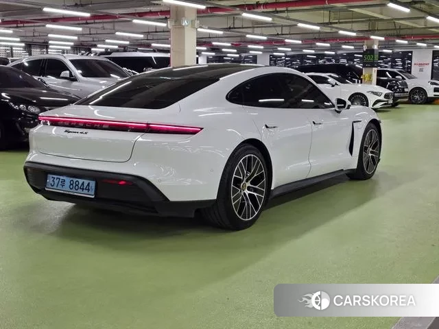 Porsche Taycan id 3551567 из Кореи 14