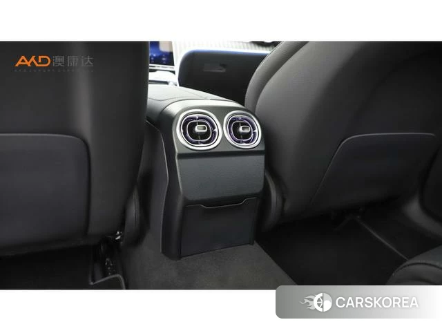 Mercedes-Benz Class C 2024 Белый из Китая, фото 4