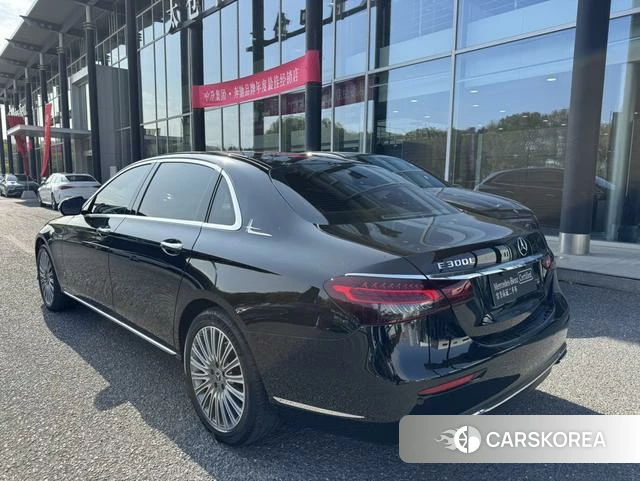 Mercedes-Benz E-class id 4299413 из Китая 8