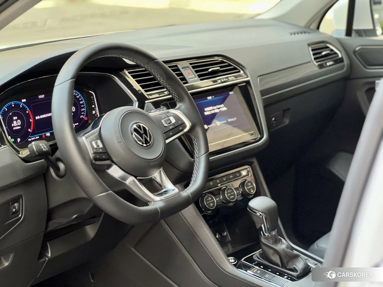 Volkswagen Tiguan L id 4510636 из Китая 18