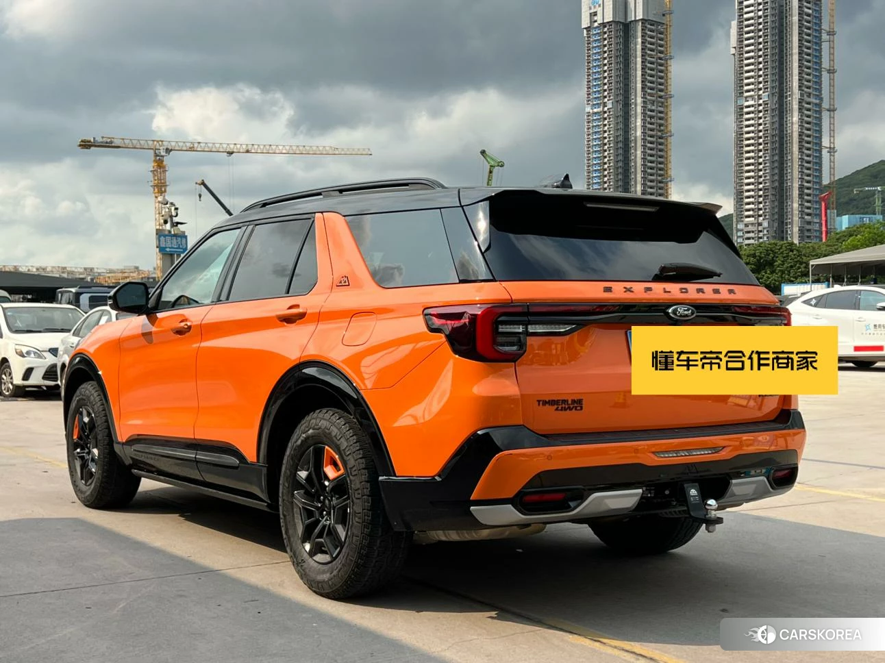 Ford Explorer 2024 Оранжевый из Китая, фото 4